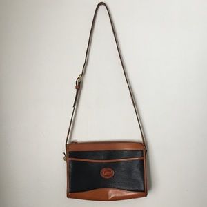 Vintage Dooney & Bourke crossbody bag